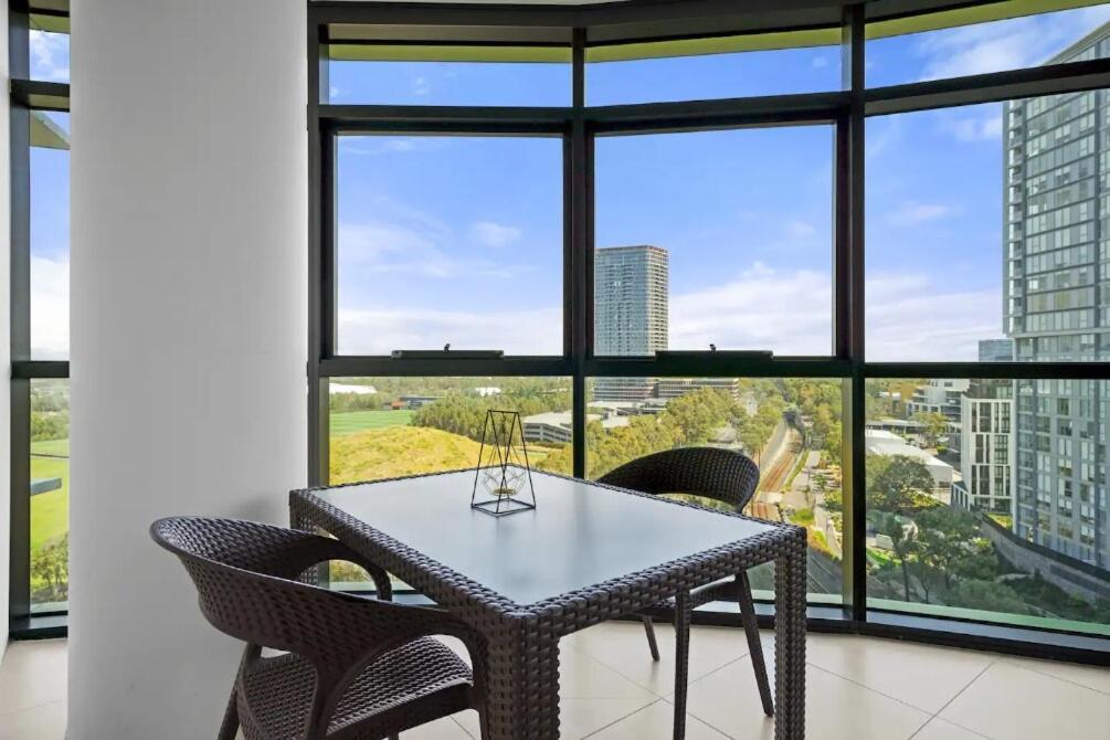 105op Abnb-style Spectacular Park View 2br With Free Parking Apartment