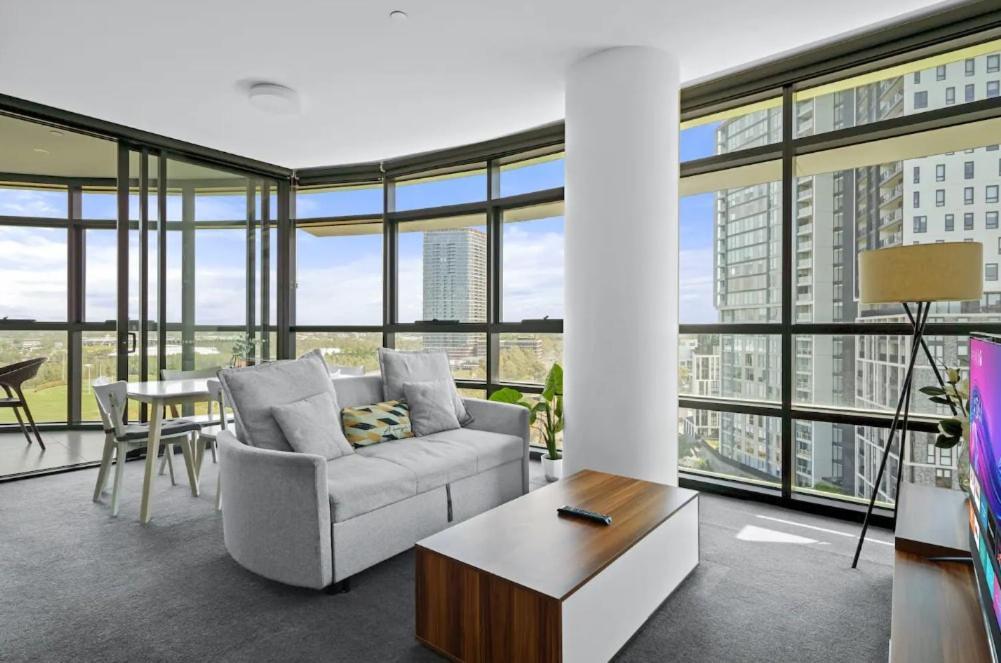 105op Abnb-style Spectacular Park View 2br With Free Parking Apartment
